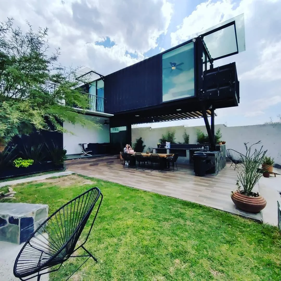 Proyecto Niagara construido con contenedores marítimos